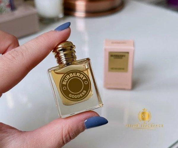 Miniature Burberry Goddess Eau De Parfum 5ml bottle for women, showcasing the elegant perfume container with gold accents.