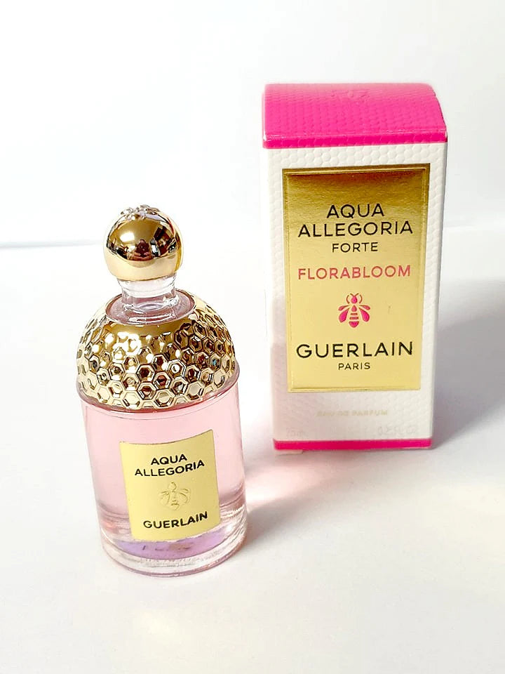Miniature Guerlain Aqua Allegoria Forte Florabloom Eau de Parfum 7.5ml for women, showcasing the elegant perfume bottle.