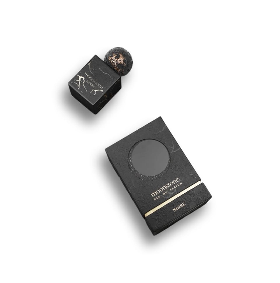 Fragrance World French Avenue Moonstone Noire Eau de Parfum 100ml for men and women, featuring elegant perfume bottle and packaging.