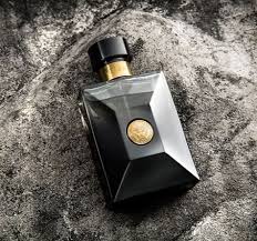 Versace Oud Noir Eau de Parfum for Men, 100ml bottle with sleek black design and luxurious fragrance presentation.
